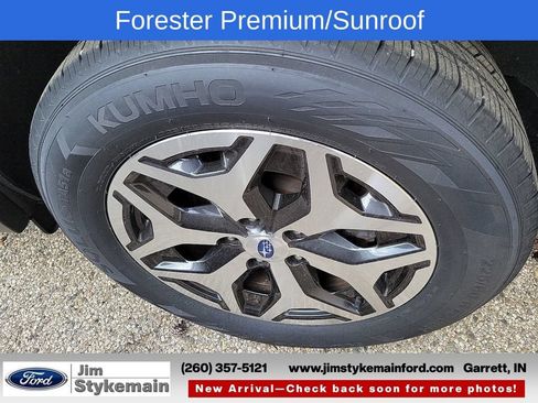 Used 2021 Subaru Forester Premium w/ Popular Package #1 AWD/4WD image 4