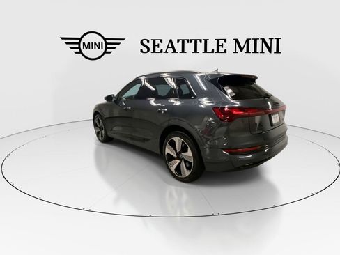 Used 2023 Audi e-tron Premium Plus AWD/4WD image 8