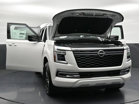 New 2026 Nissan Armada SL w/ Captain's Chari Seat Package AWD/4WD image 38
