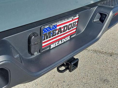 Used 2025 Jeep Gladiator Sport image 34