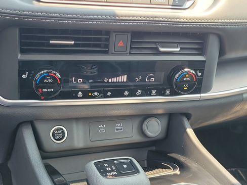 Certified 2023 Nissan Rogue SV w/ SV Premium B Package AWD/4WD image 27