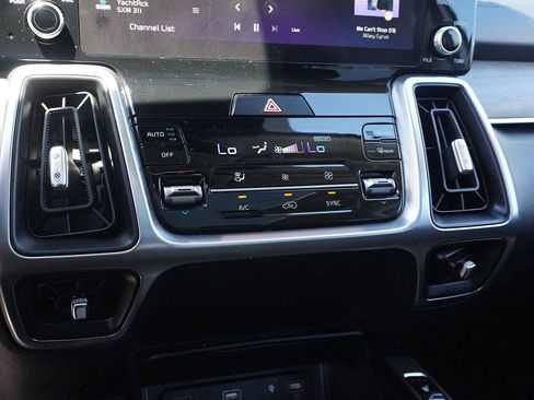 Used 2023 Kia Sorento X-Line EX AWD/4WD image 51