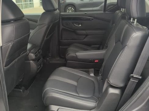 Used 2023 Honda Pilot EX-L image 6