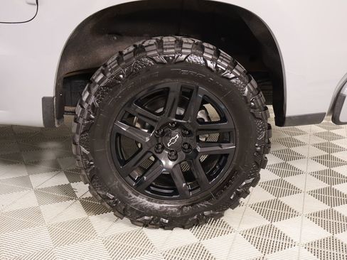 Used 2025 Chevrolet Silverado 1500 RST w/ LPO, Dark Essentials Package AWD/4WD image 18