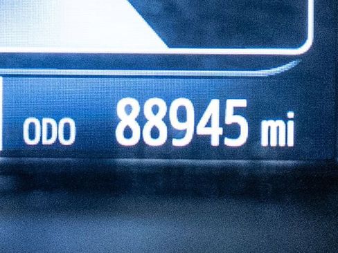 Used 2017 Toyota Camry SE w/ Moonroof Package image 16