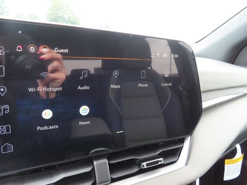 New 2025 Chevrolet Equinox LT w/ Convenience Package II image 28