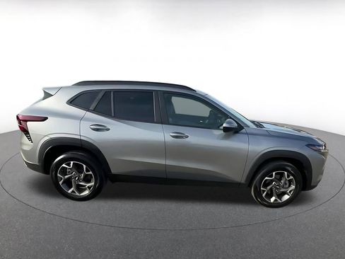 Used 2025 Chevrolet Trax LT image 16