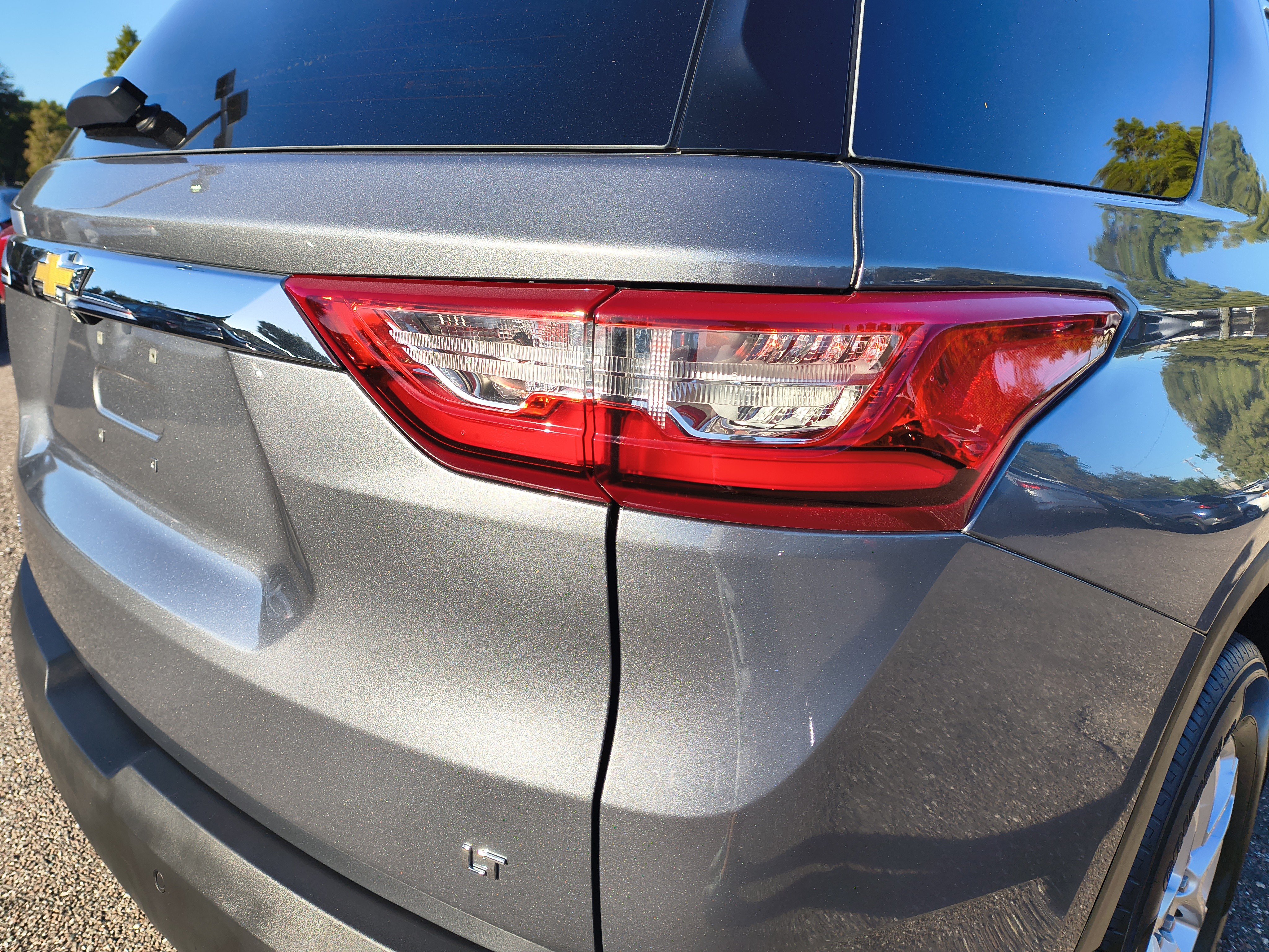 Used 2021 Chevrolet Traverse LT FWD image 10