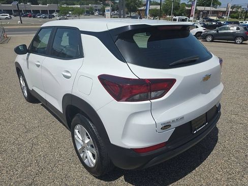 Used 2023 Chevrolet TrailBlazer LS FWD image 5