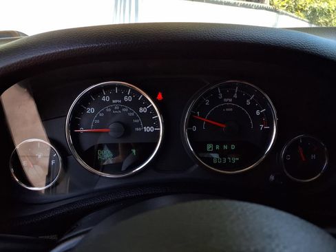 Used 2015 Jeep Wrangler Unlimited Sport w/ Quick Order Package 24S AWD/4WD image 11