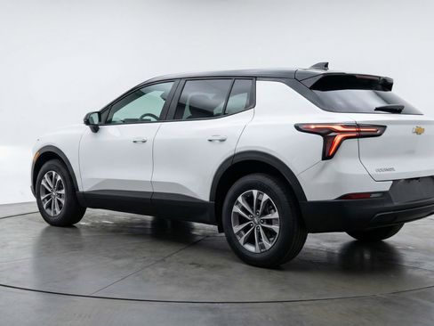 Used 2025 Chevrolet Equinox LT image 6