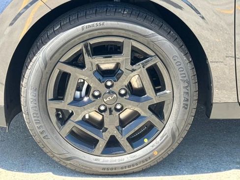 New 2026 Kia Carnival SX Prestige FWD image 4