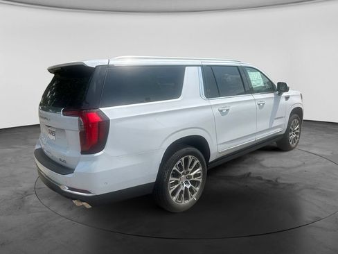 New 2026 GMC Yukon XL Denali w/ Denali Reserve Package AWD/4WD image 7
