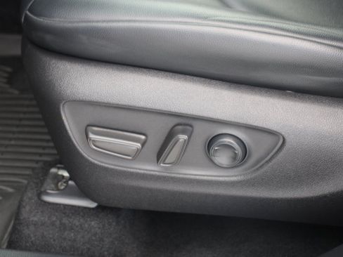 Certified 2022 Toyota Highlander XLE image 12