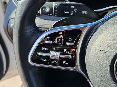 Used 2022 Mercedes-Benz GLC 300 4MATIC image 22