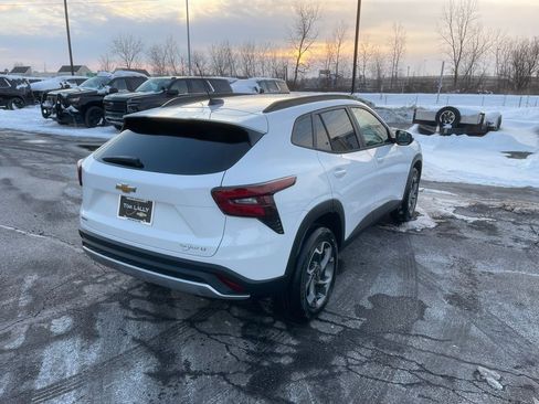 New 2026 Chevrolet Trax LT w/ LT Convenience Package image 7