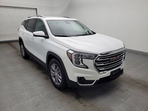 Used 2024 GMC Terrain SLT AWD/4WD image 13