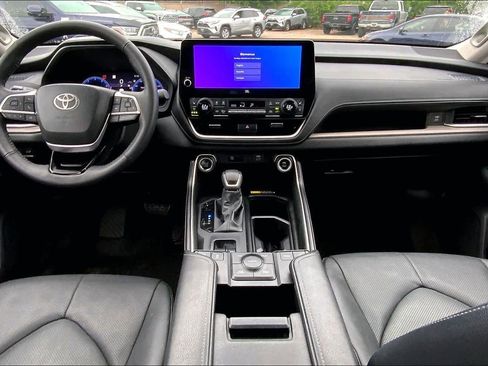 Used 2026 Toyota Grand Highlander Limited image 16