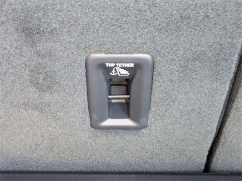 New 2026 Chevrolet Equinox EV LT image 30