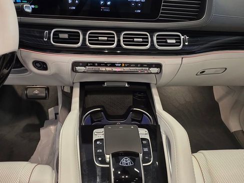 Certified 2023 Mercedes-Benz Maybach GLS 600 4MATIC image 12