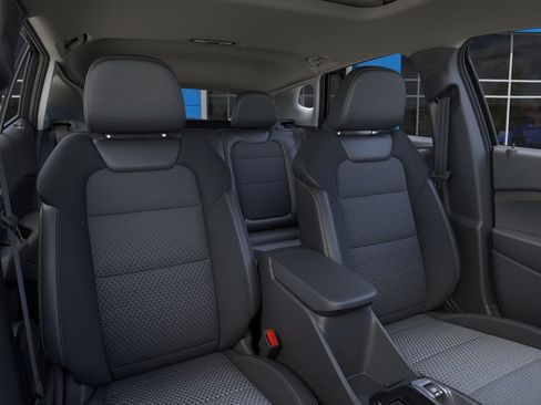 New 2026 Chevrolet Trax LT w/ Sunroof Package FWD image 16