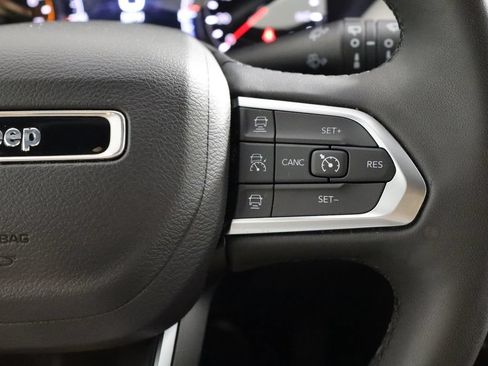 Used 2025 Jeep Compass Limited AWD/4WD image 10