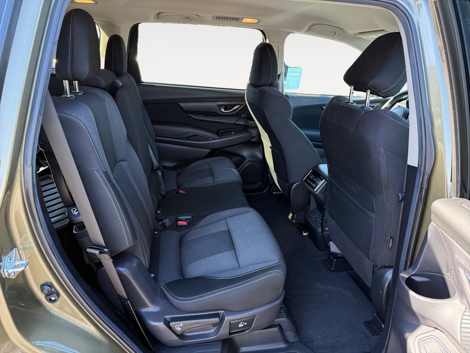Used 2024 Subaru Ascent Premium w/ Convenience Package AWD/4WD image 18