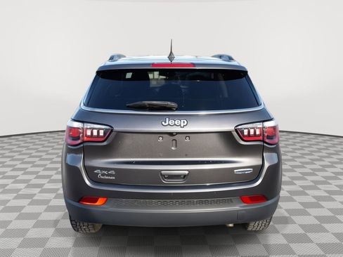 Used 2018 Jeep Compass Latitude w/ Popular Equipment Group image 4