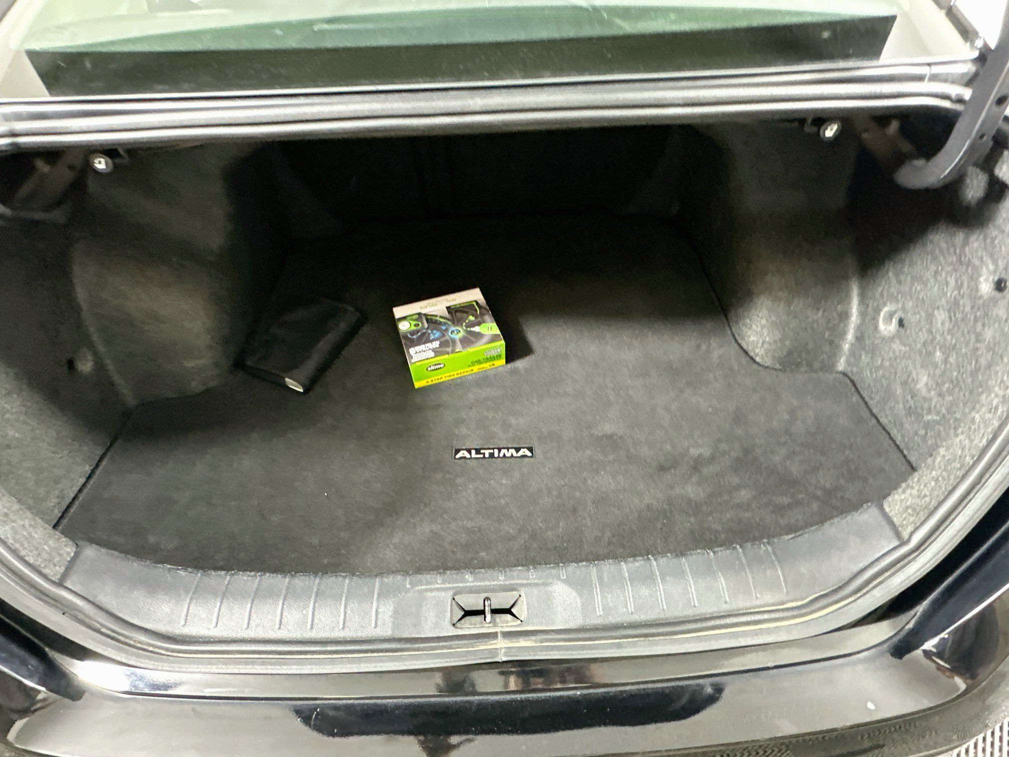 Used 2024 Nissan Altima 2.5 S FWD image 27
