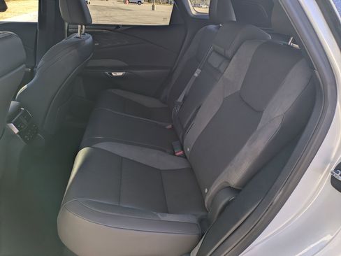 Used 2023 Lexus RX 350 w/ Luxury Package image 25