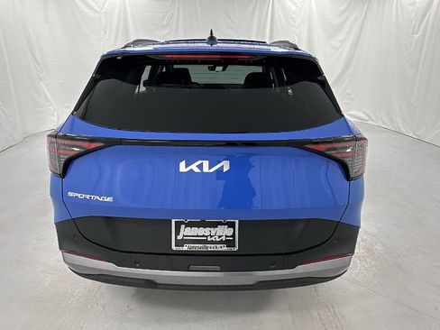 New 2026 Kia Sportage EX image 4