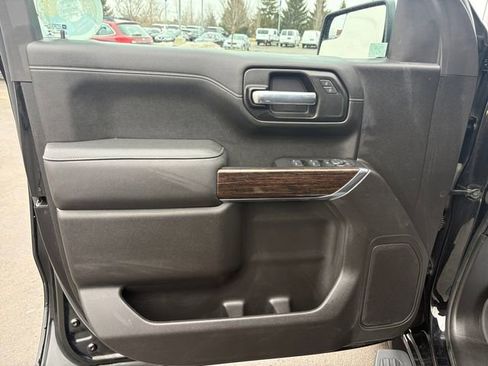 Used 2021 GMC Sierra 1500 SLE image 17