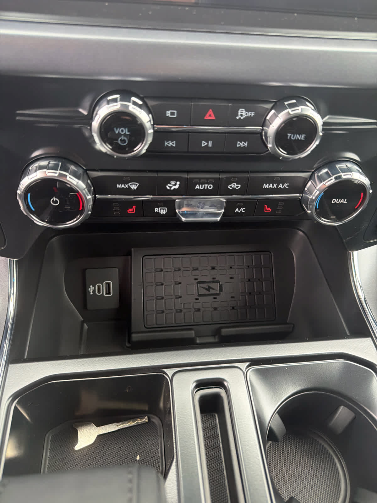 New 2026 Ford F150 XLT w/ Equipment Group 302A MID AWD/4WD image 18