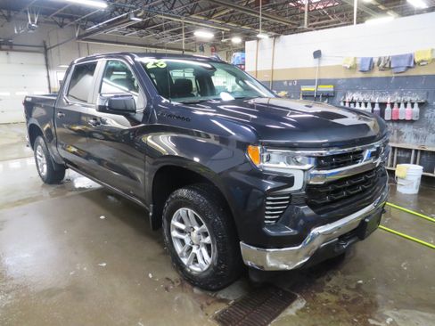 Used 2023 Chevrolet Silverado 1500 LT image 1