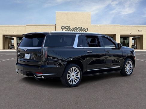 Certified 2022 Cadillac Escalade ESV Premium Luxury AWD/4WD image 5