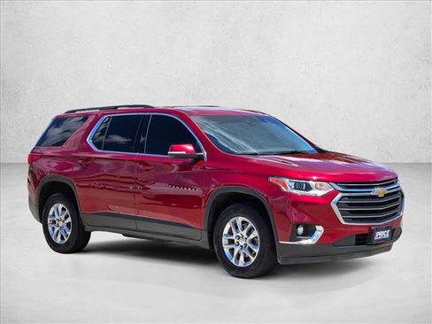 Used 2021 Chevrolet Traverse LT FWD image 3