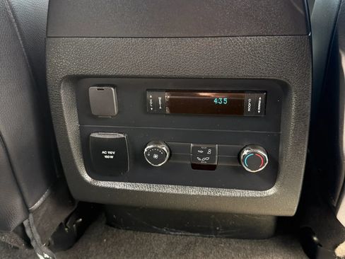 Used 2017 Ford Expedition EL XLT w/ Equipment Group 202A AWD/4WD image 17