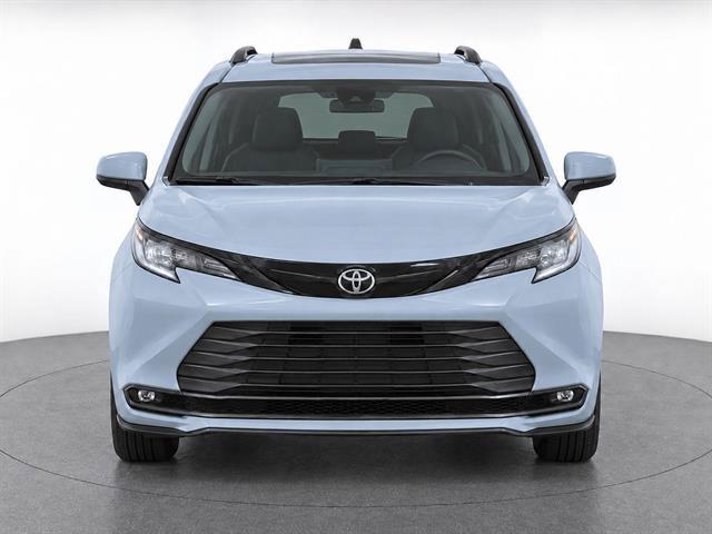 New 2026 Toyota Sienna XLE Woodland Edition AWD/4WD image 2