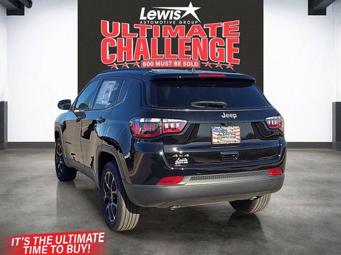 New 2026 Jeep Compass Latitude image 3