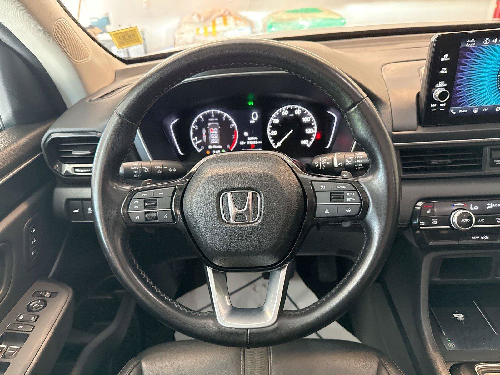 Used 2025 Honda Pilot EX-L image 11