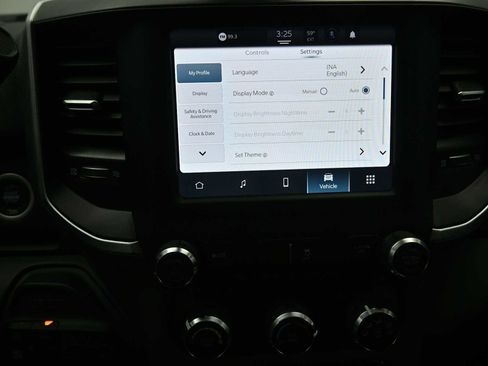 Used 2024 RAM 3500 Big Horn image 17