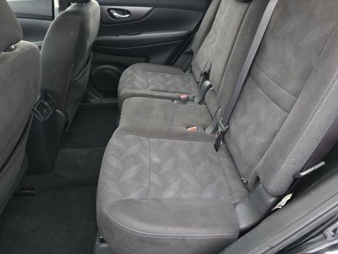 Used 2015 Nissan Rogue S image 23