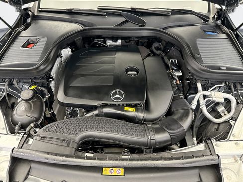 Used 2021 Mercedes-Benz GLC 300 4MATIC image 22