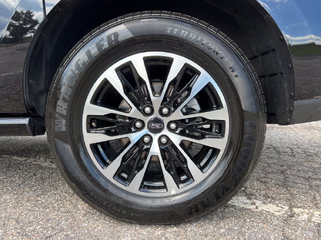 Certified 2025 Ford Expedition Max Platinum AWD/4WD image 15