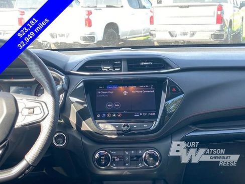 Used 2023 Chevrolet TrailBlazer RS w/ Sun and Liftgate Package AWD/4WD image 21