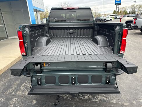 Used 2026 Chevrolet Silverado 2500 LTZ w/ LTZ Plus Package AWD/4WD image 14
