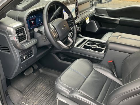 Used 2025 Ford F350 Platinum w/ FX4 Off-Road Package image 26