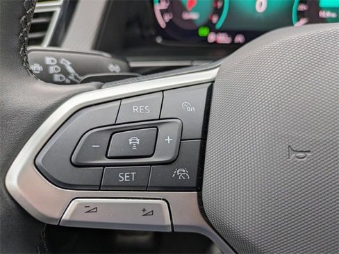 Certified 2025 Volkswagen Atlas Peak Edition SE image 28