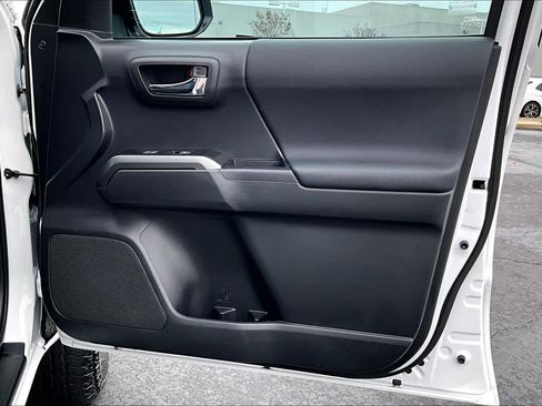 Used 2023 Toyota Tacoma TRD Off-Road image 26