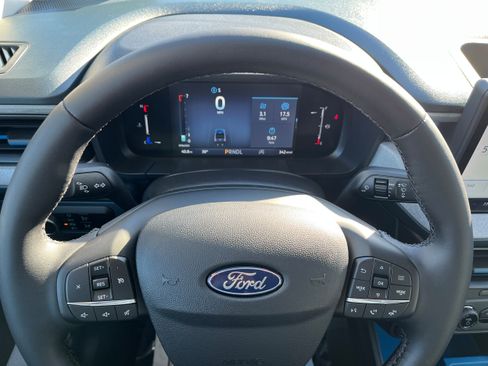 New 2026 Ford Maverick XLT w/ XLT Luxury Package AWD/4WD image 18